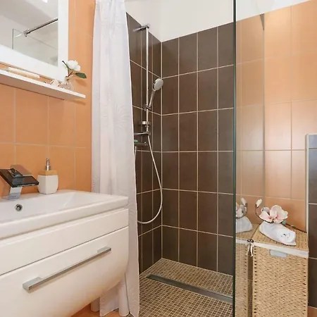 Apartment Nivel Vir