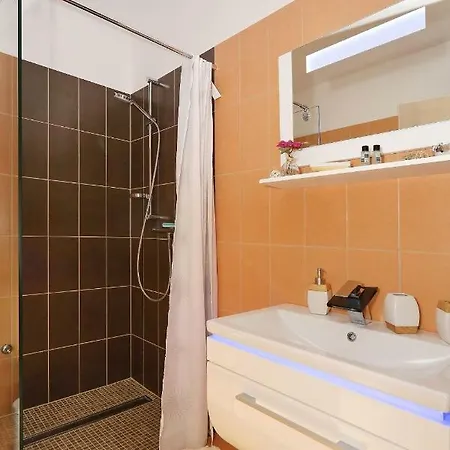 Apartment Nivel