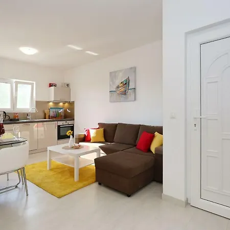 Apartament Nivel *