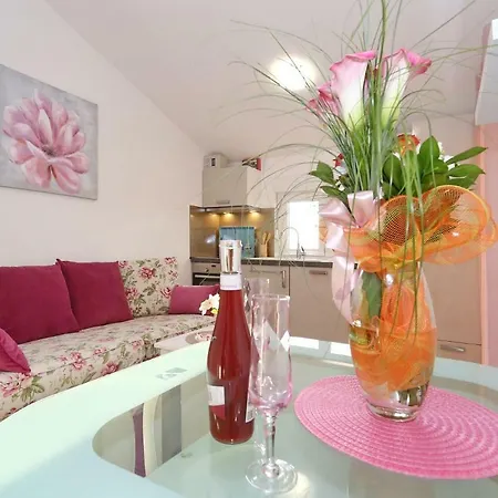 Nivel Apartment *